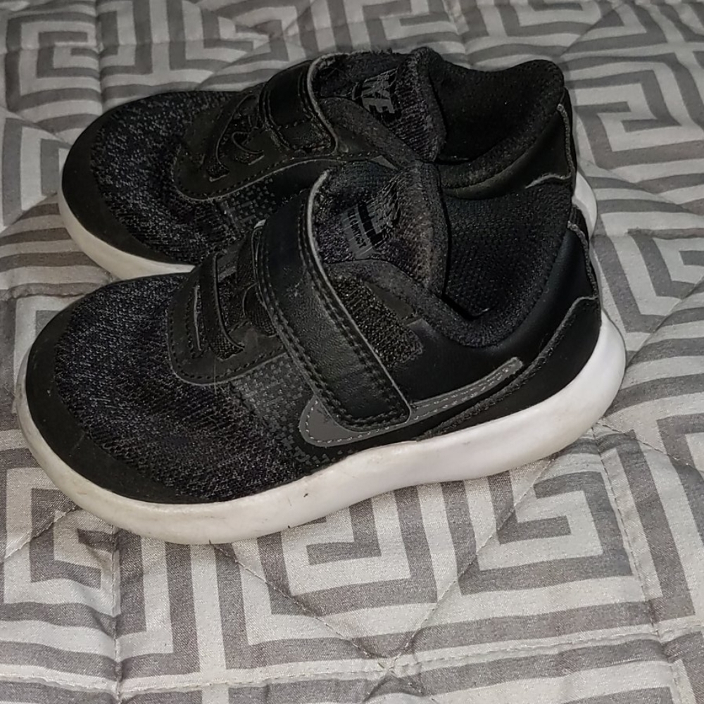 Boys Nikes
